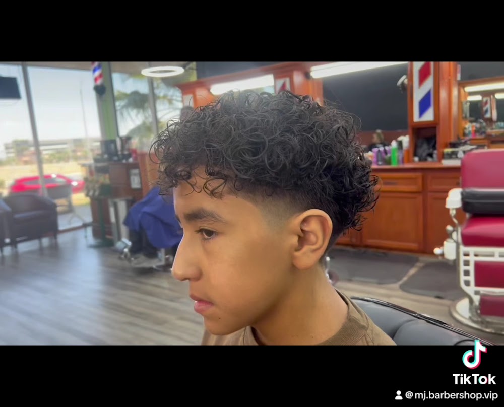 M&J Barbershop VIP view 2