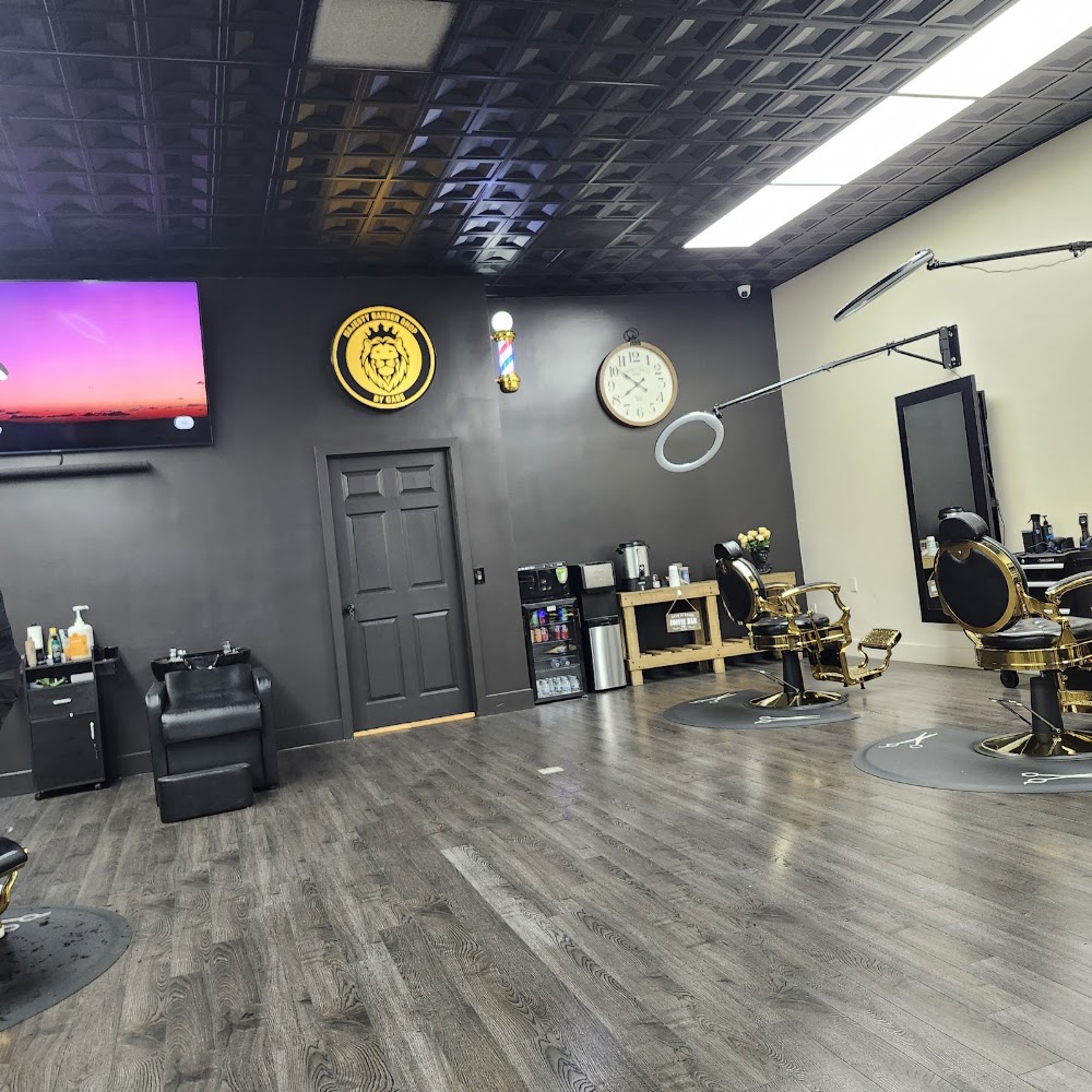 Majesty Barbershop view 3