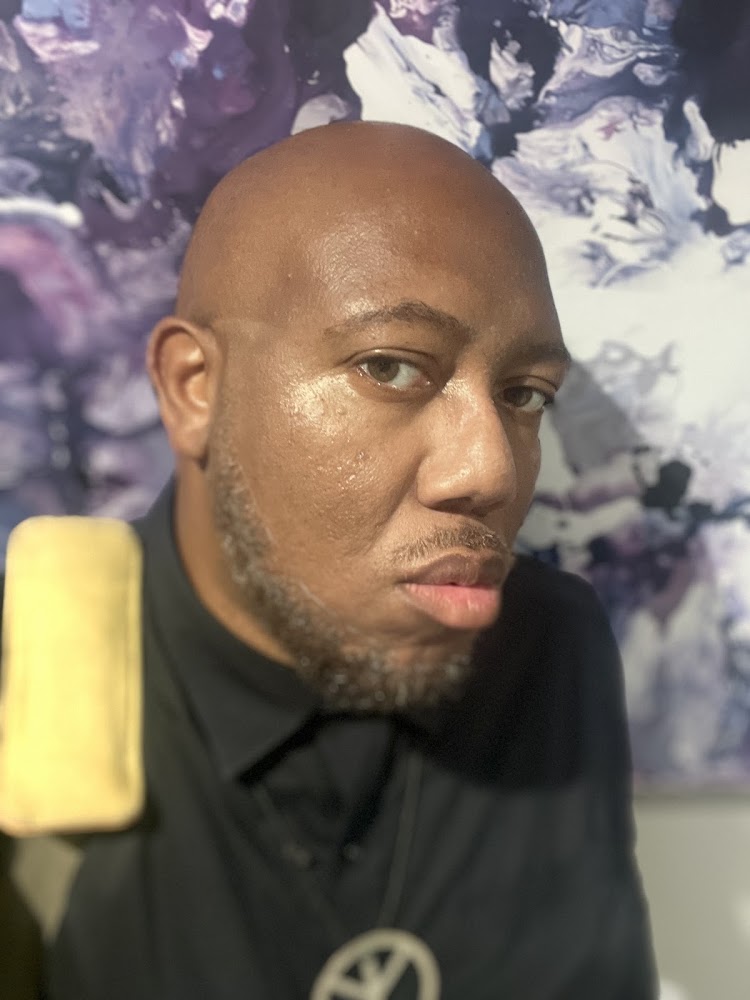 Mike Blends Master Barber view 2