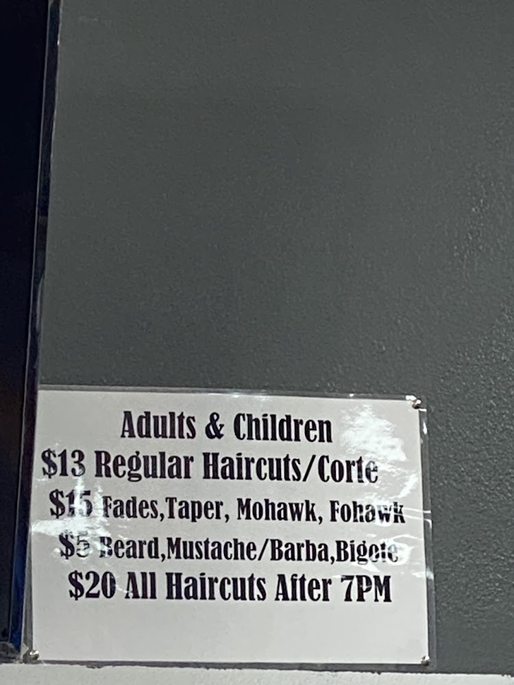 Monchis Barber Shop view 5