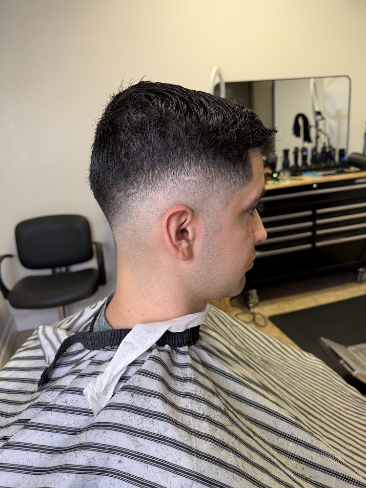 Moni the barber view 5