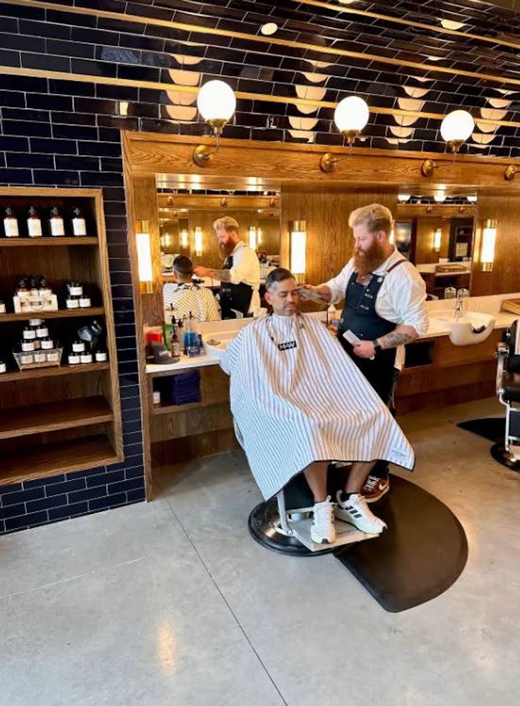 Mr. Winston's - Preston Hollow Barbershop view 2