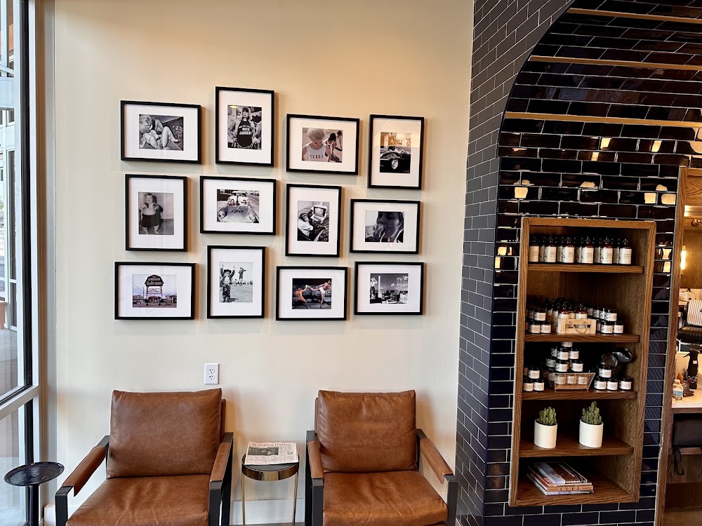 Mr. Winston's - Preston Hollow Barbershop view 4