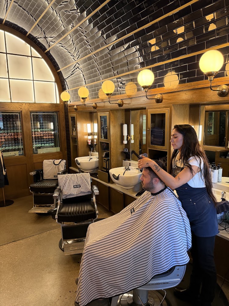 Mr. Winston's - Uptown Dallas Barbershop primary photo