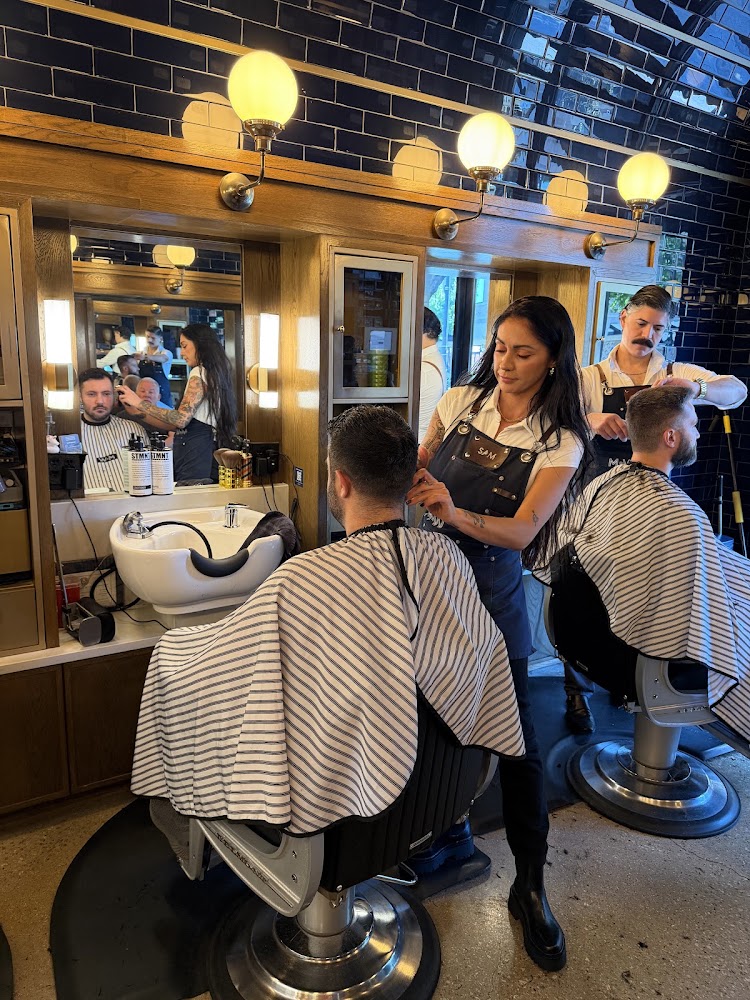 Mr. Winston's - Uptown Dallas Barbershop view 2