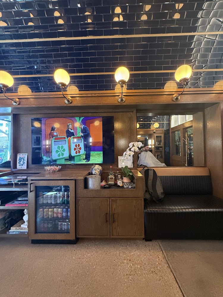 Mr. Winston's - Uptown Dallas Barbershop view 5