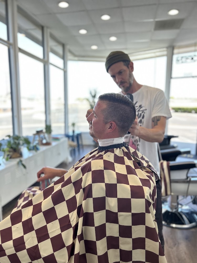 Nice Day Barbershop view 4