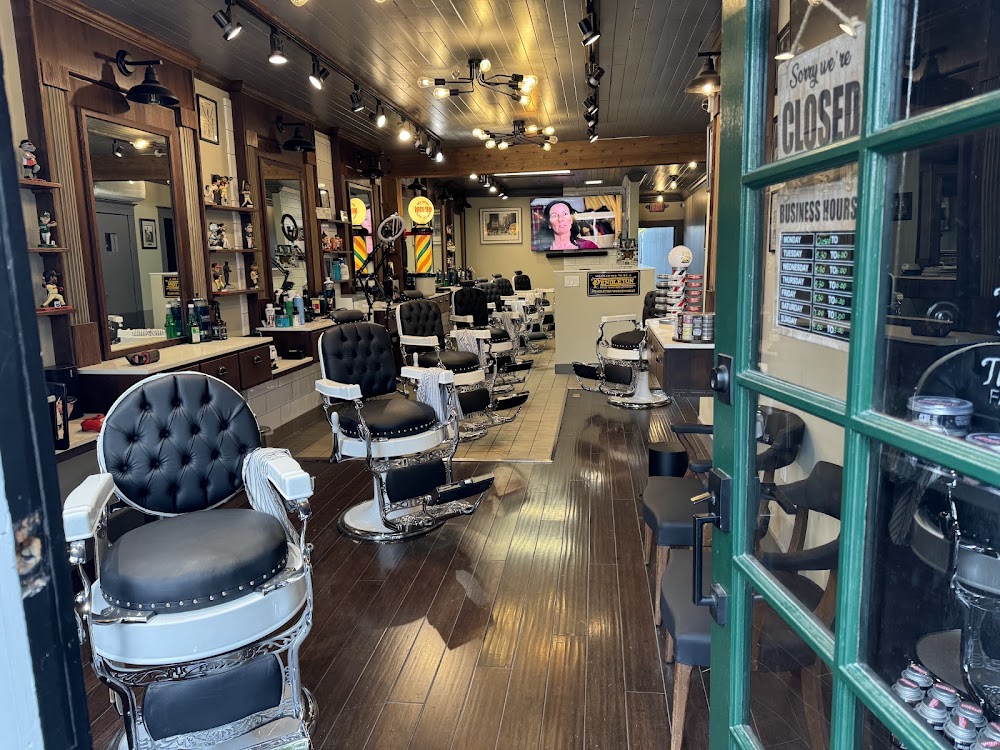 Niles barber shop and shave parlor view 3