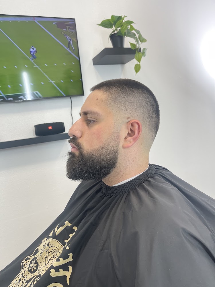 NV Studio | Lake Forest Barber view 4