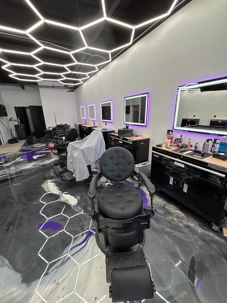 Oscar The Barber view 3