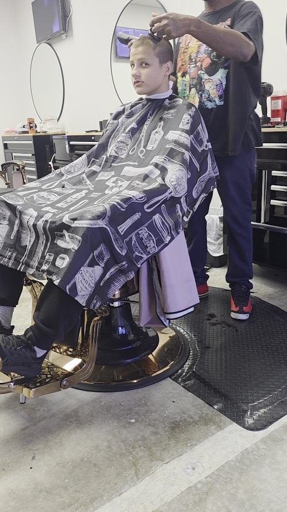 Oskar's Og Cutz view 3