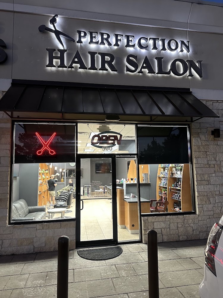 Perfection Hair salon & barber حلاق عربي view 4