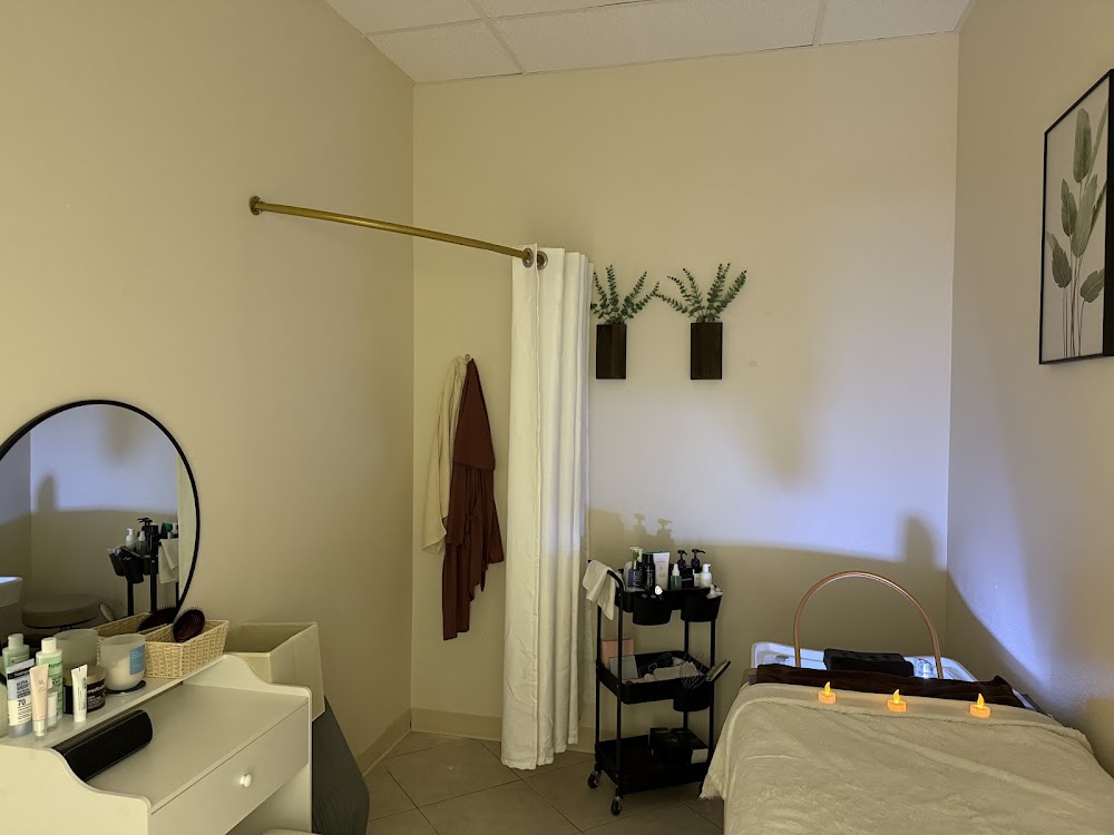 Posh Barber & Salon view 5