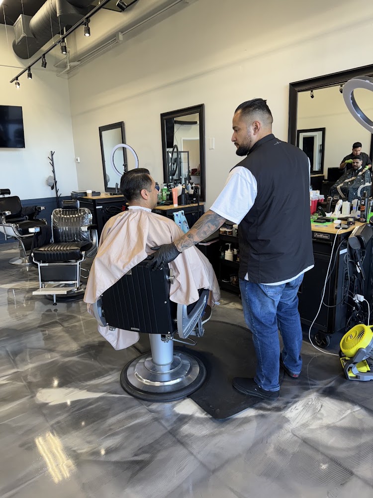 Premium Barbers view 4