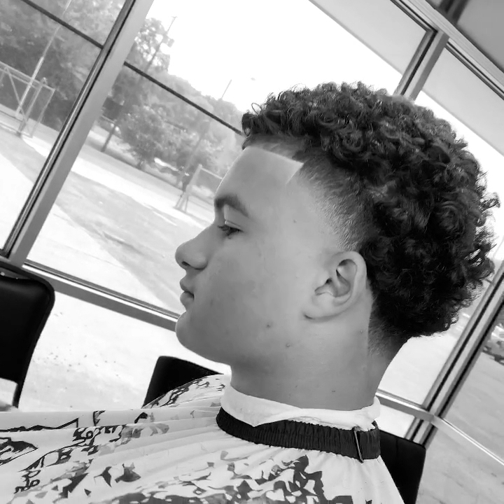 PRESIDENTIAL CUTS BARBER SHOP view 4