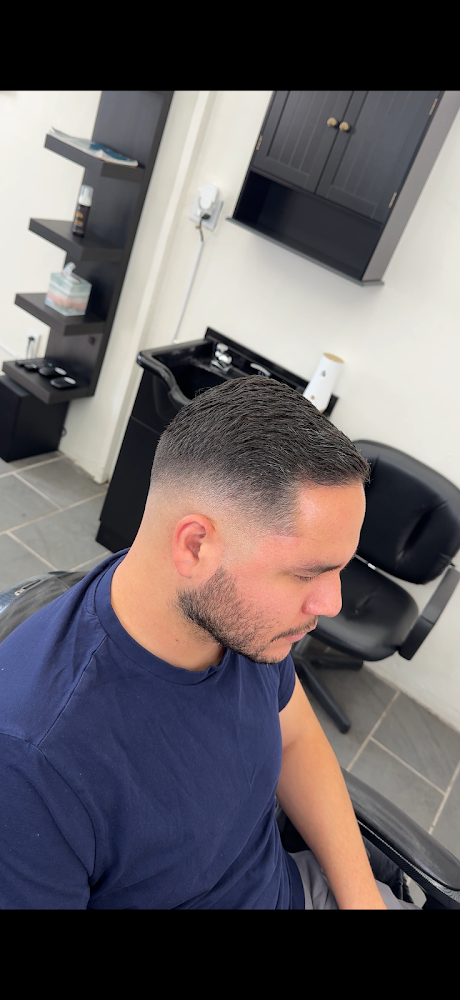Pulido Barbershop view 2