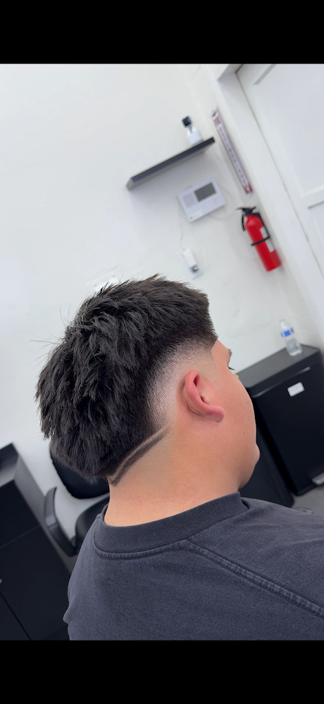 Pulido Barbershop view 4