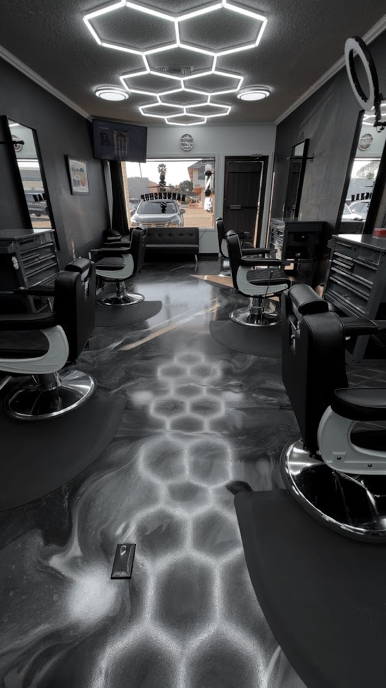 R Barbers Barber Shop view 4