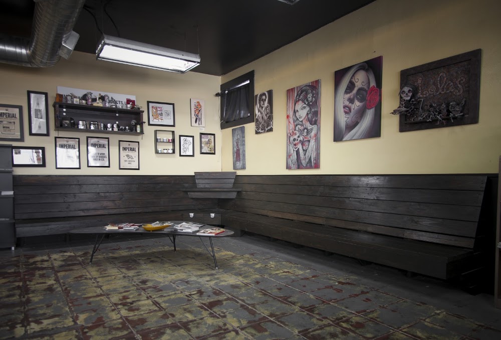 Razorbacks Barbershop view 2