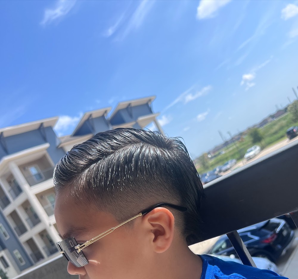 RB BarbershopTx view 4