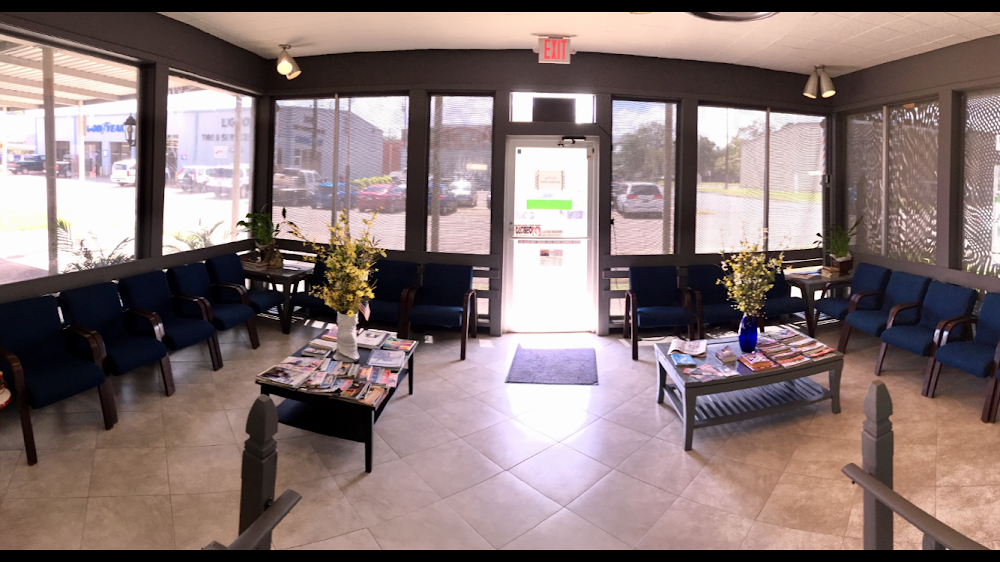 RedDog BarberShop view 4