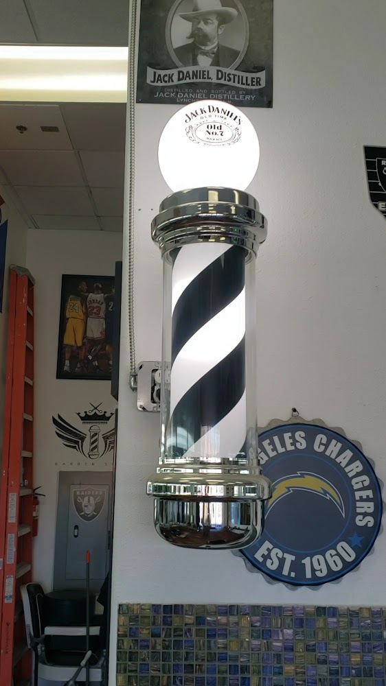 Rey & Gus Barber Shop view 2