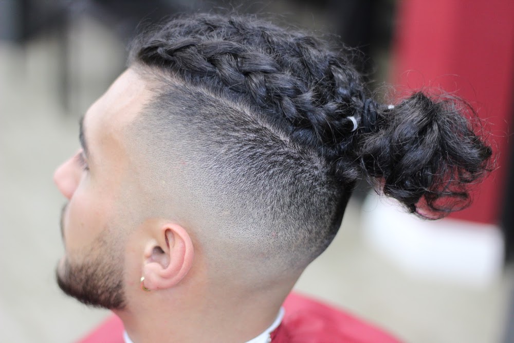 Rich and Famous barbershop view 2