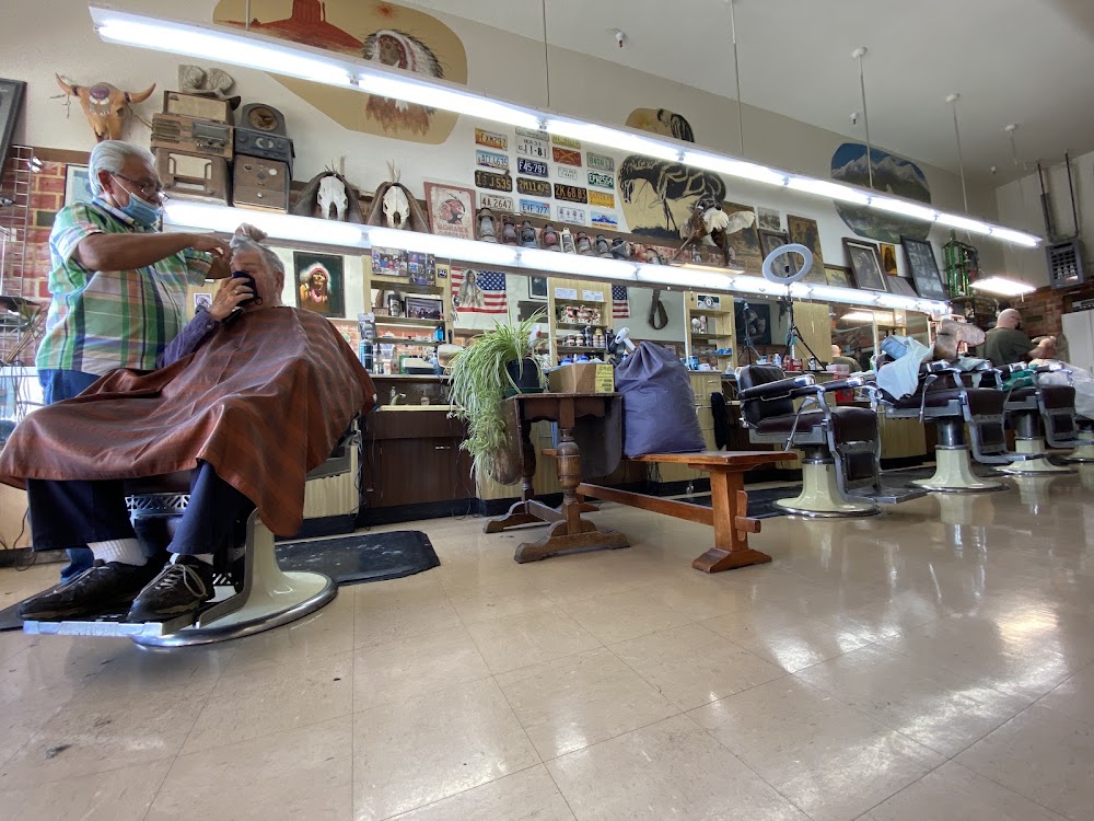 Rick's Sundale Barber Shop view 2