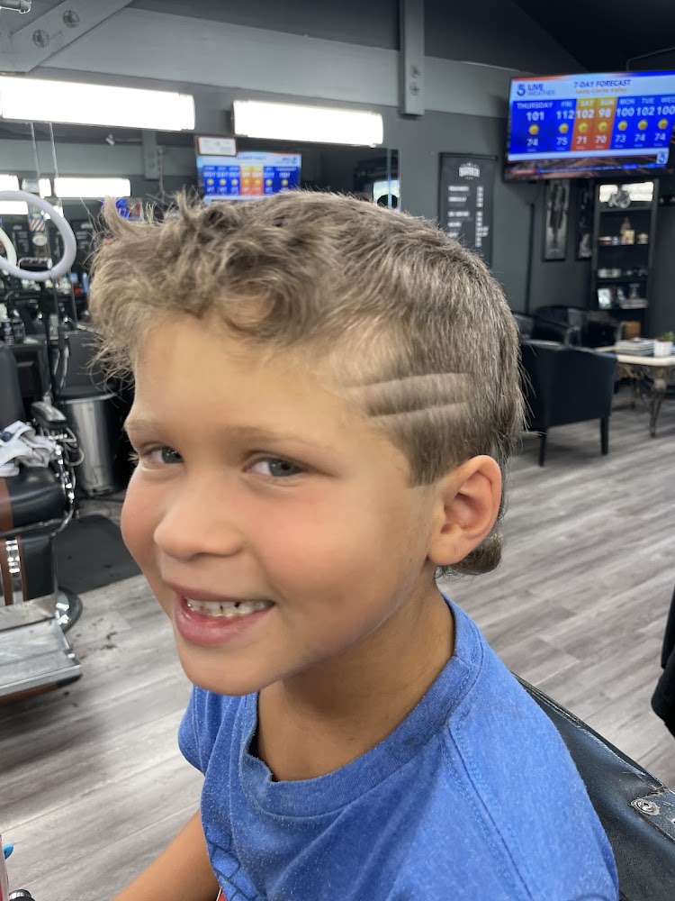 Rj's Barbershop view 4