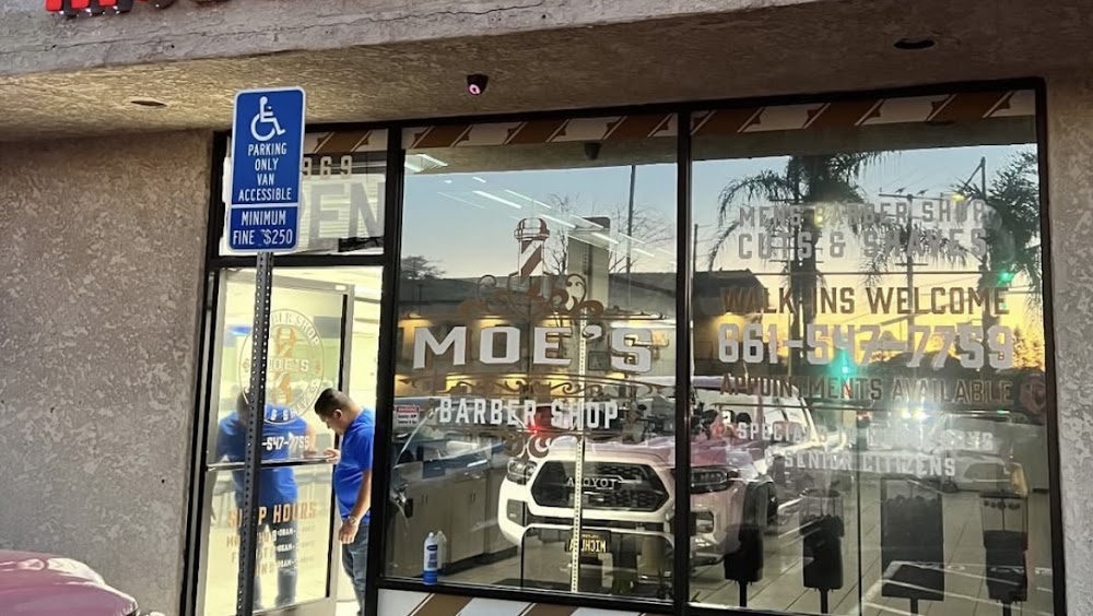 Rj's Barbershop view 5