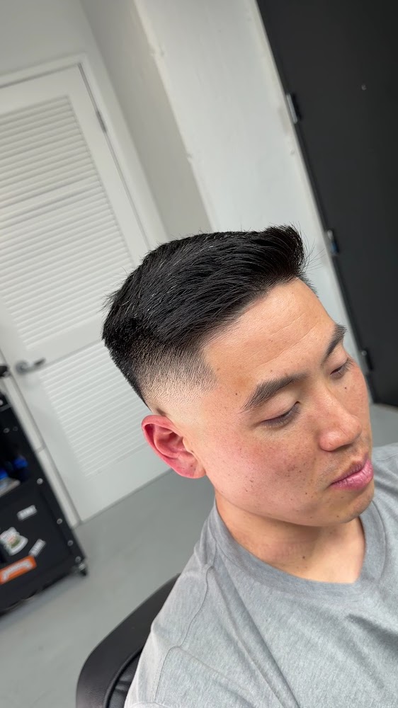 Robert Daniel Barber Studio | DTLA Barber view 4