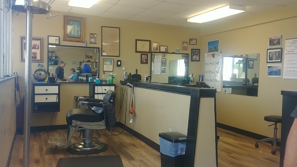 Roland & Johnny's Barber Shop view 4