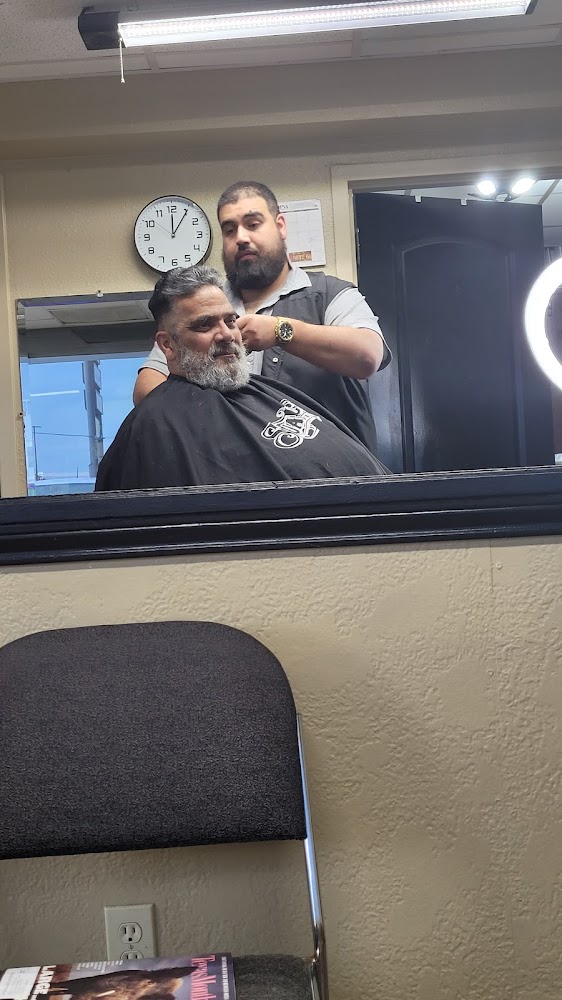Roland & Johnny's Barber Shop view 5