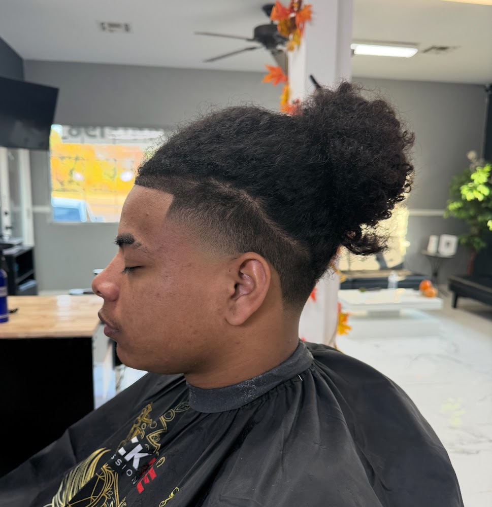 Rottie's Barber Studio view 5