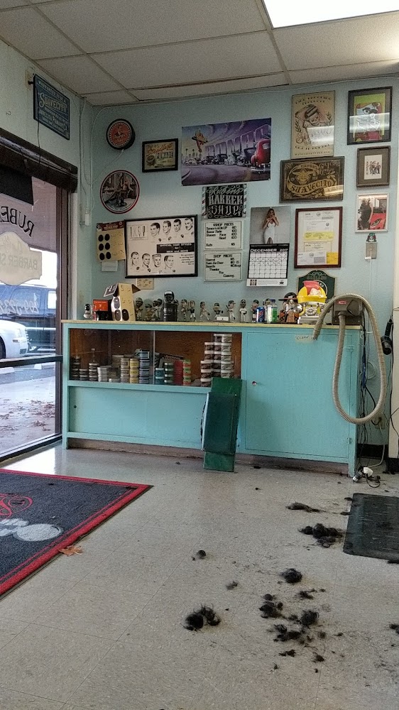 Ruben's Quality Barbershop view 4