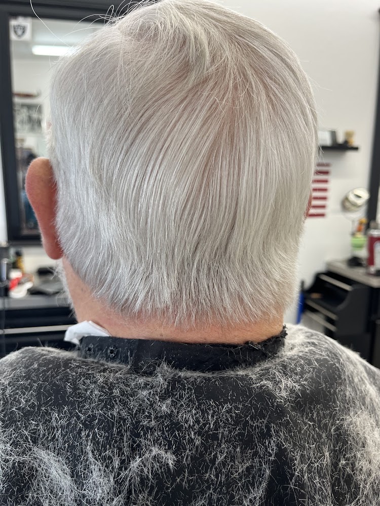 Rubi's Barbershop view 3
