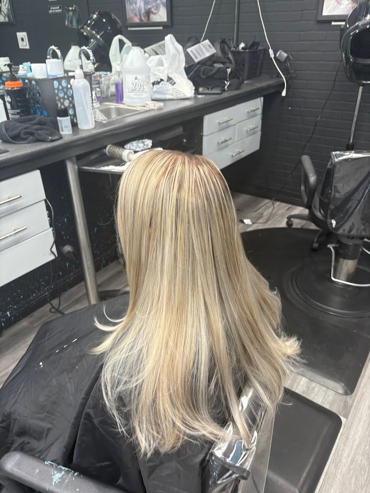 Sammy's Barbershop and beauty Salon view 2