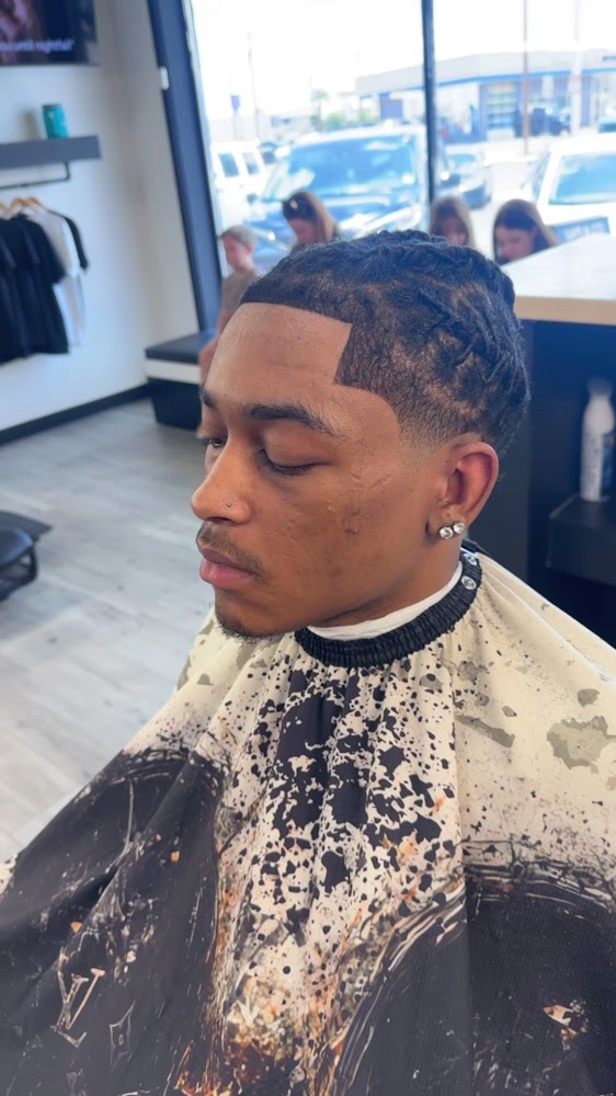 SAPS & CO. Barbershop view 3