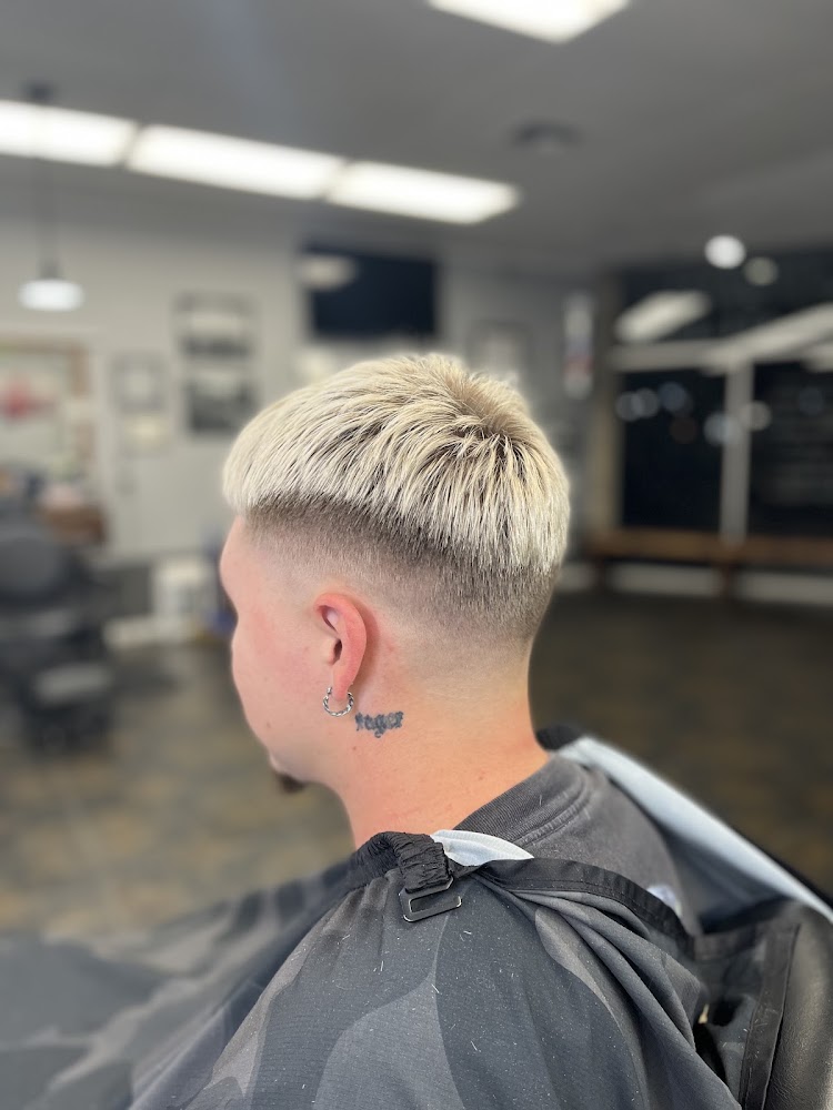 Sevnth Avenue Barbershop & Co. view 4