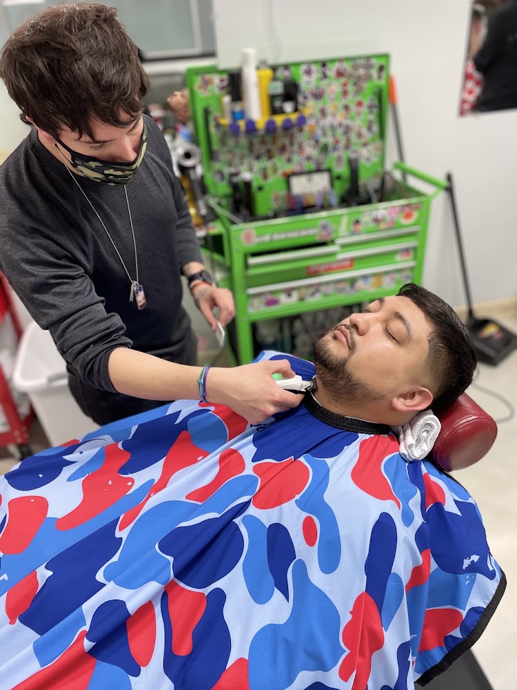 Snupchop’s The spot barbershop view 3