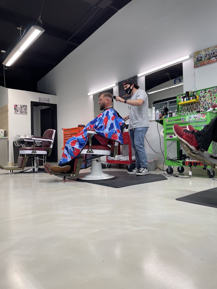 Snupchop’s The spot barbershop view 4
