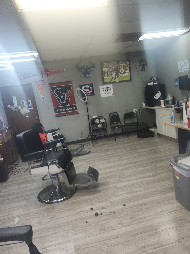 Sparkling City Barber Club view 2