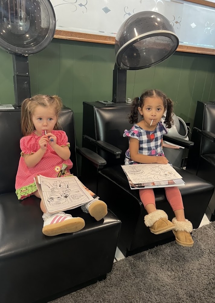 Stailey's Barber Shop and Salon view 4