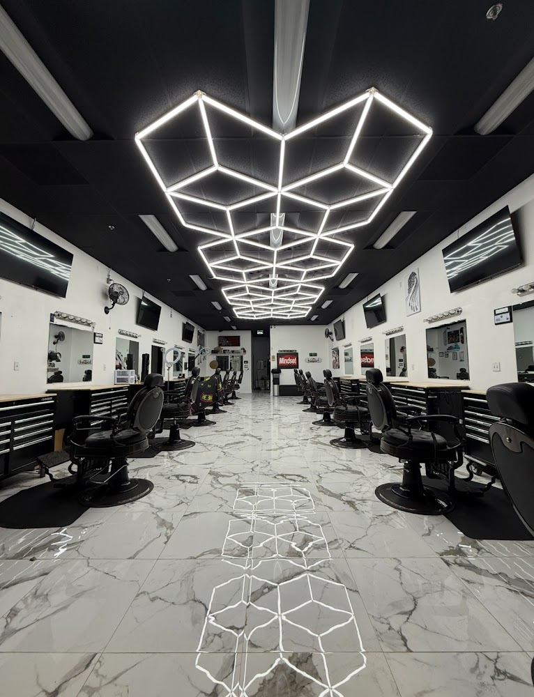 Str8 RZR Barbershop primary photo