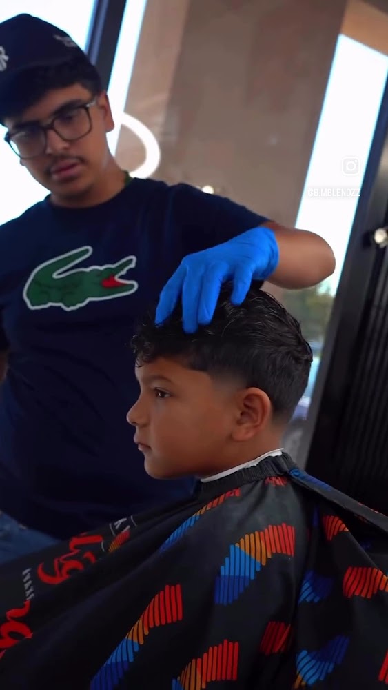 Str8 RZR Barbershop view 2