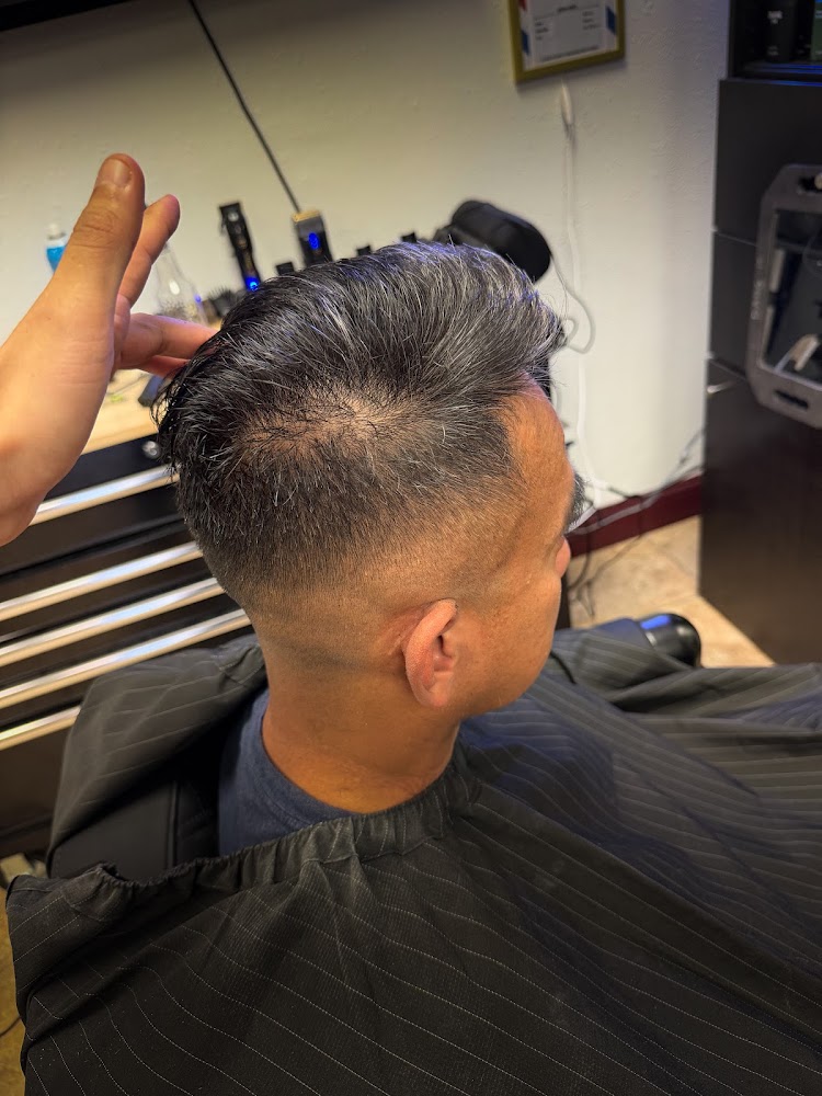 Studio Kirin. Barber primary photo