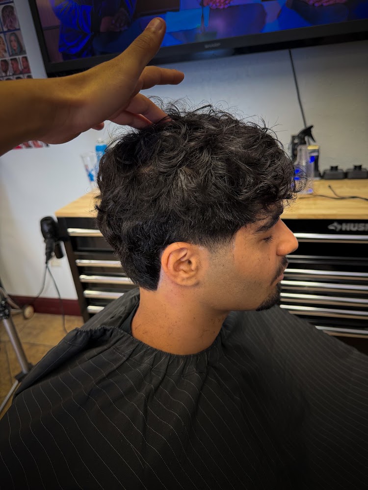 Studio Kirin. Barber view 5