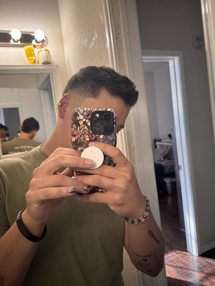 Suave Elite Barbershop view 4