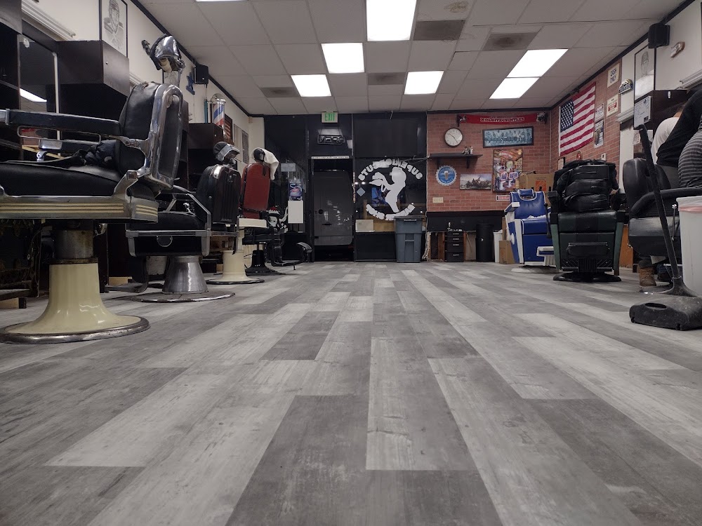 Superior Cuts Barbershop - Palomar view 2