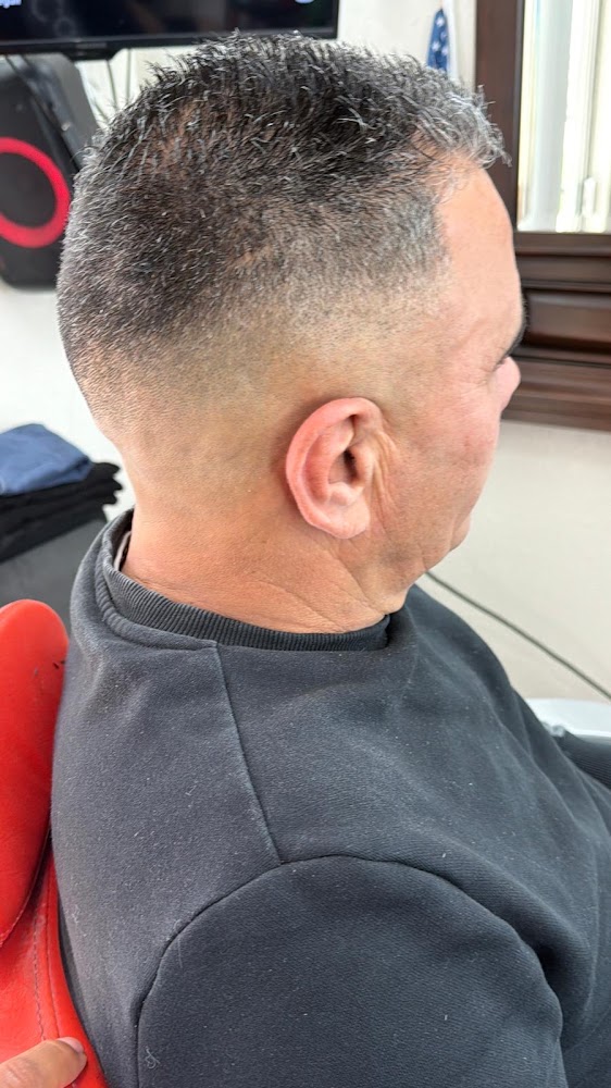 Swing Barbershop view 3